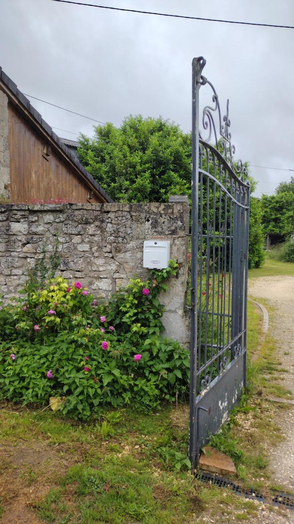 Entrains-sur-Nohain Residence De La Demi-Lune מראה חיצוני תמונה